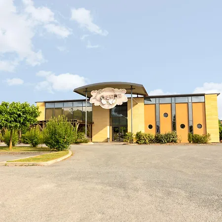 The Originals City, Albizia, Sarlat-la-caneda Hotel 2*